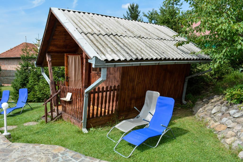Camping Robinson Country Club Oradea Exteriör bild