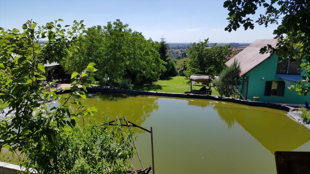 Camping Robinson Country Club Oradea Exteriör bild