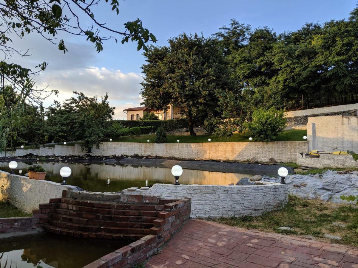 Camping Robinson Country Club Oradea Exteriör bild