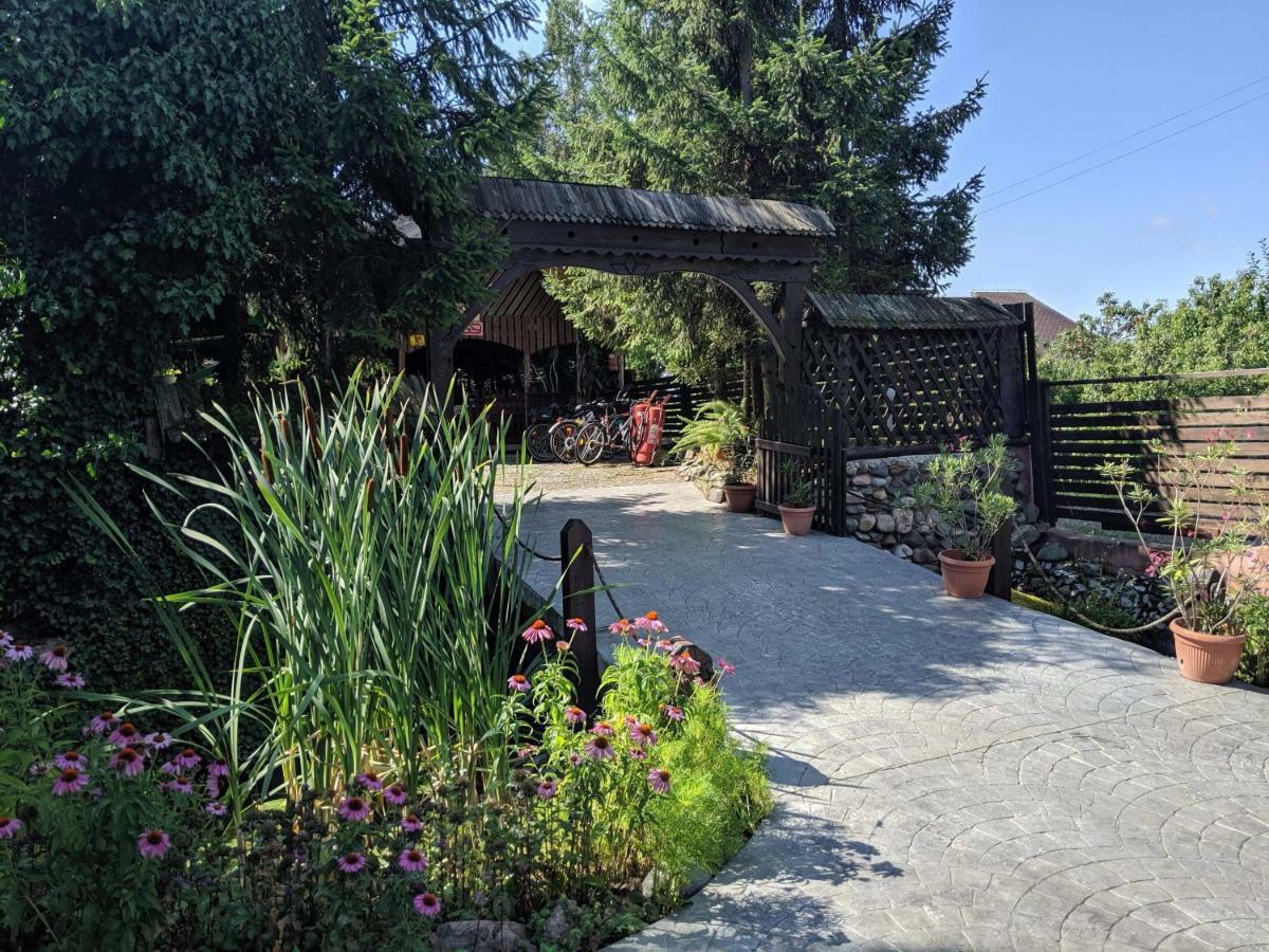 Camping Robinson Country Club Oradea Exteriör bild